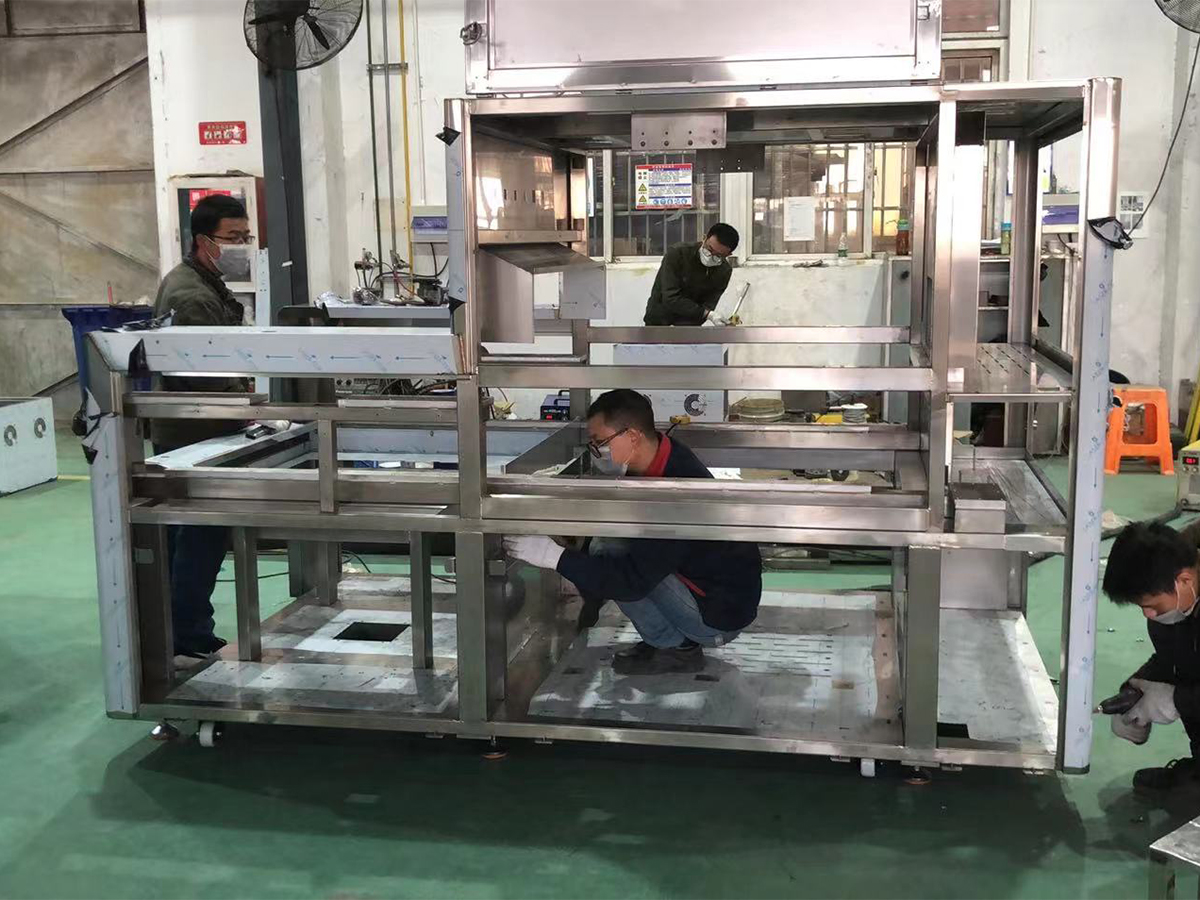 電子設(shè)備鈑金